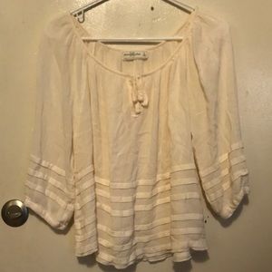 Abercrombie & Fitch off the shoulder cream blouse